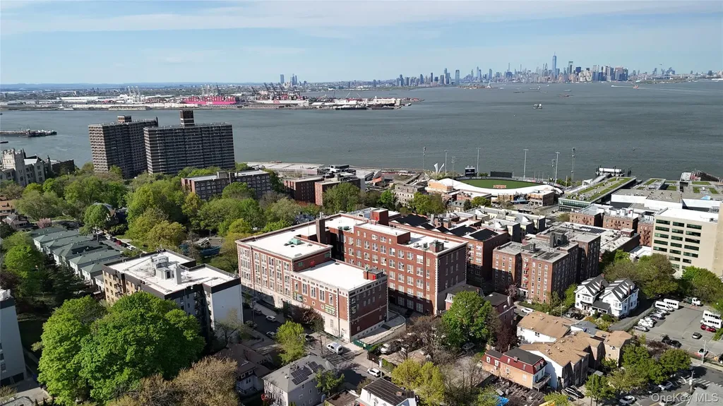 137 Daniel Low Terrace Staten Island NY 10301