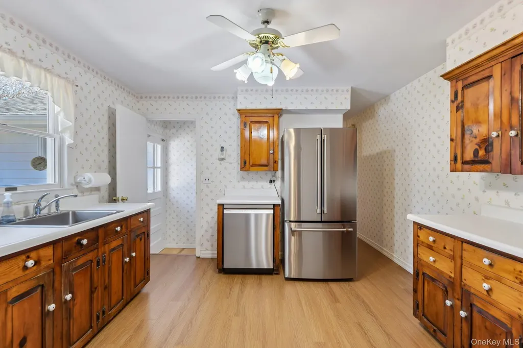 39 Shebar Drive Islip NY 11751
