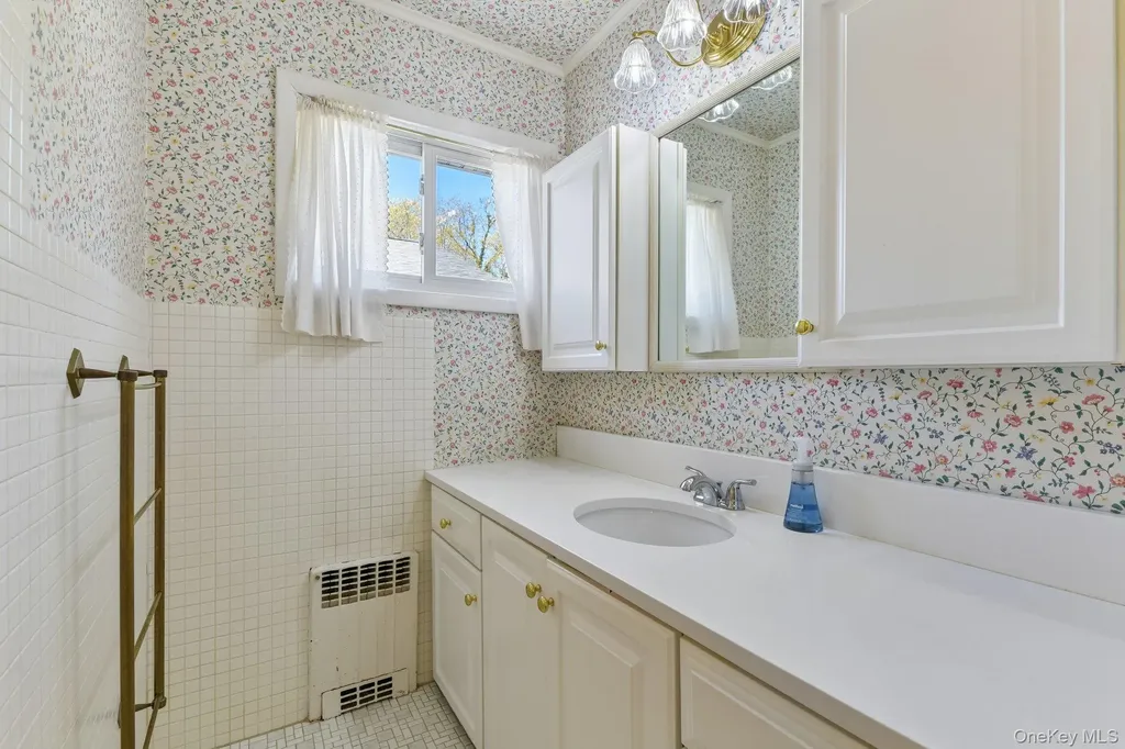 39 Shebar Drive Islip NY 11751