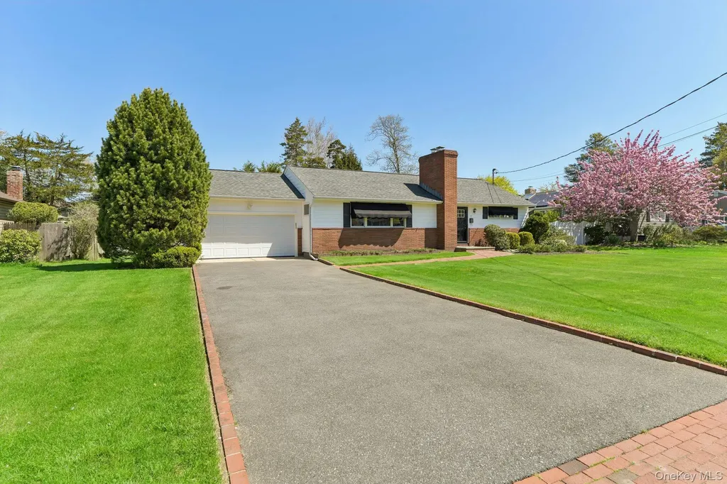 39 Shebar Drive Islip NY 11751
