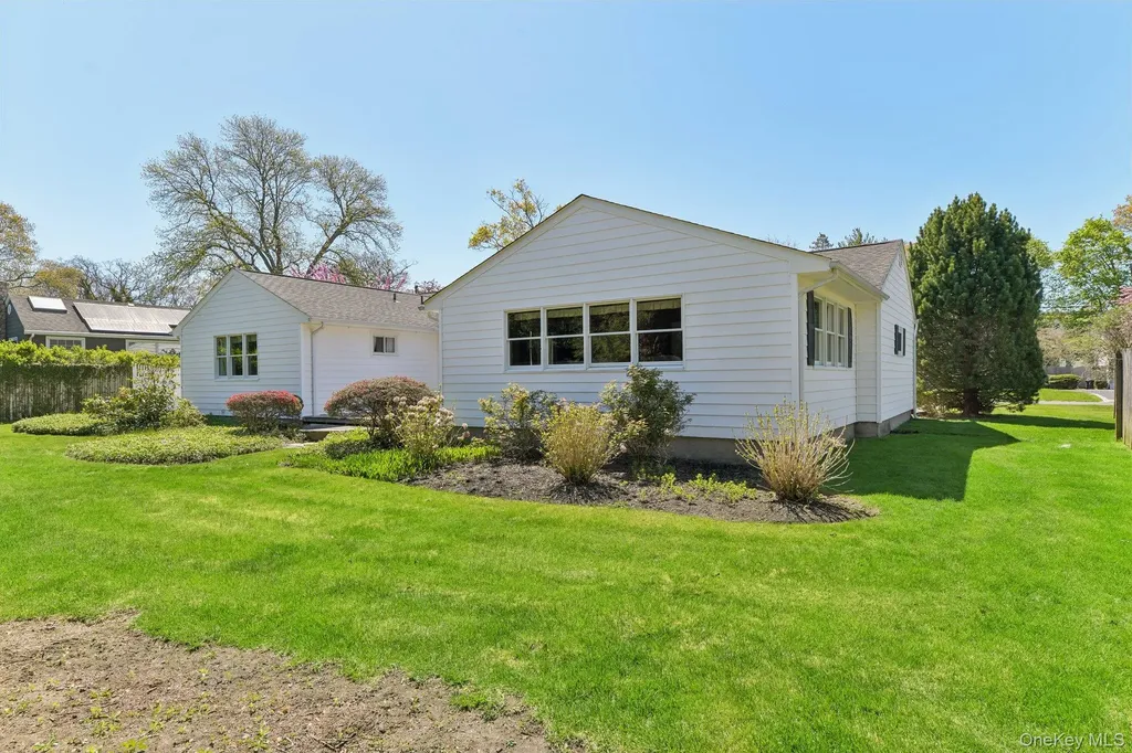 39 Shebar Drive Islip NY 11751
