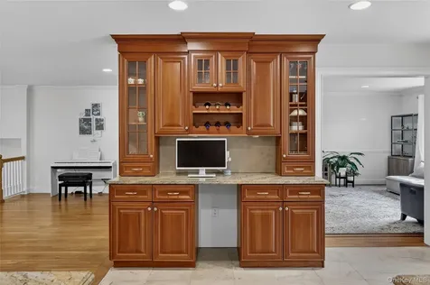 74 Dogwood Lane Pleasantville NY 10570