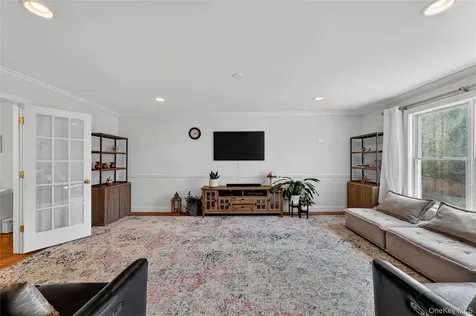 74 Dogwood Lane Pleasantville NY 10570