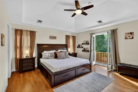 74 Dogwood Lane Pleasantville NY 10570