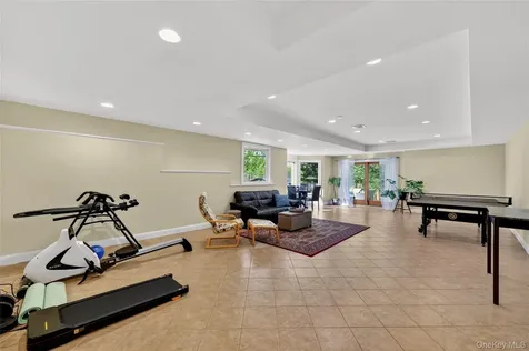 74 Dogwood Lane Pleasantville NY 10570