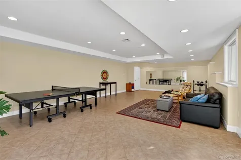 74 Dogwood Lane Pleasantville NY 10570