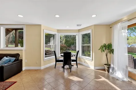 74 Dogwood Lane Pleasantville NY 10570