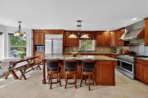 74 Dogwood Lane Pleasantville NY 10570