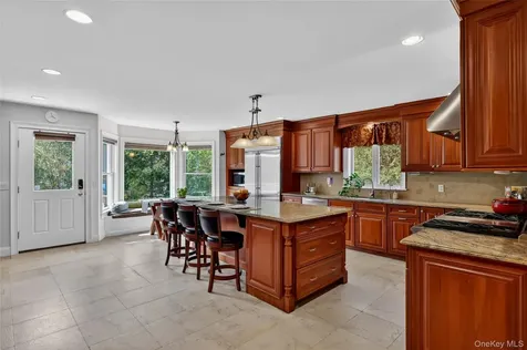 74 Dogwood Lane Pleasantville NY 10570