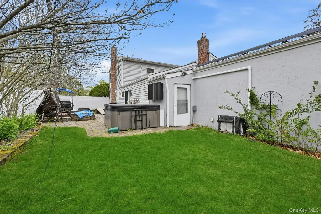 38 Ormond Avenue Selden NY 11784