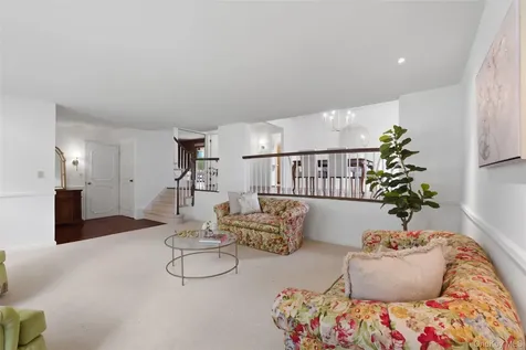 25 Sherwood Drive Larchmont NY 10538