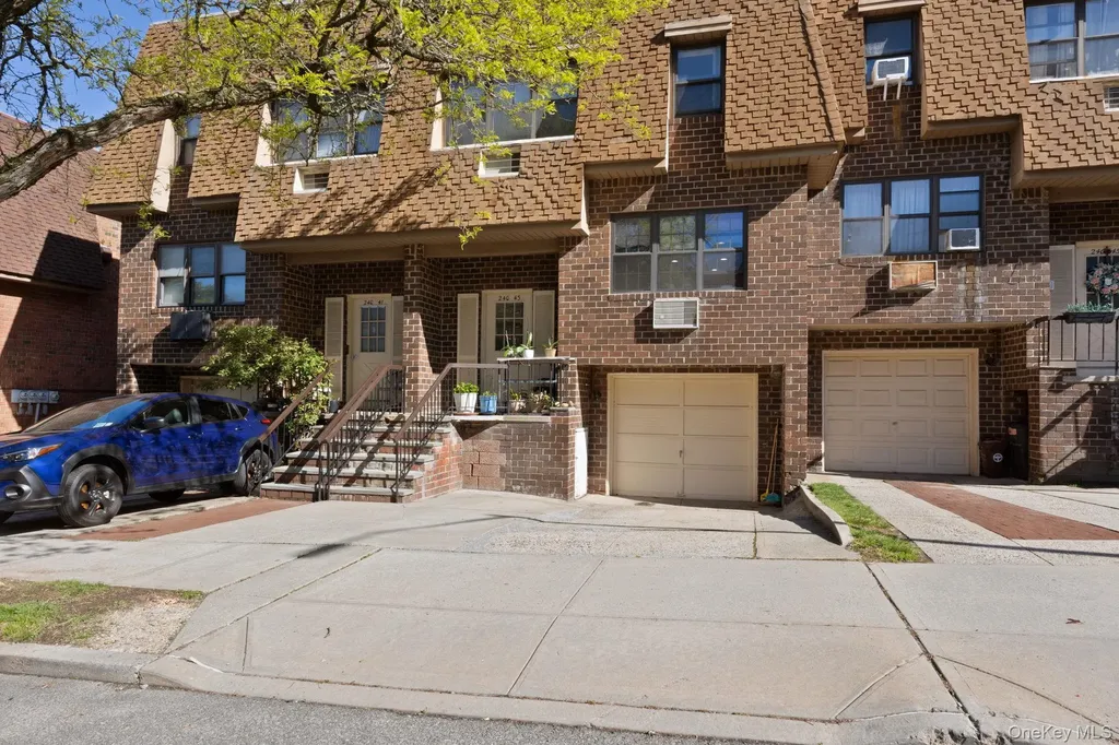 240-43 69 Avenue Douglaston NY 11362