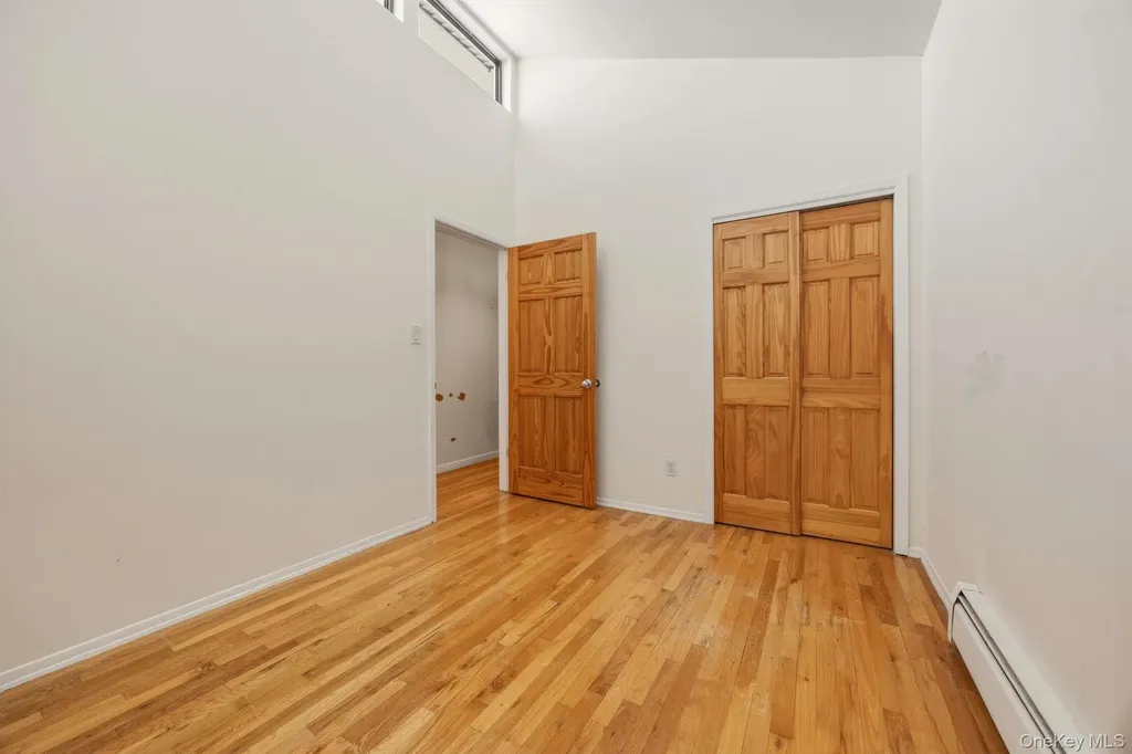 240-43 69 Avenue Douglaston NY 11362