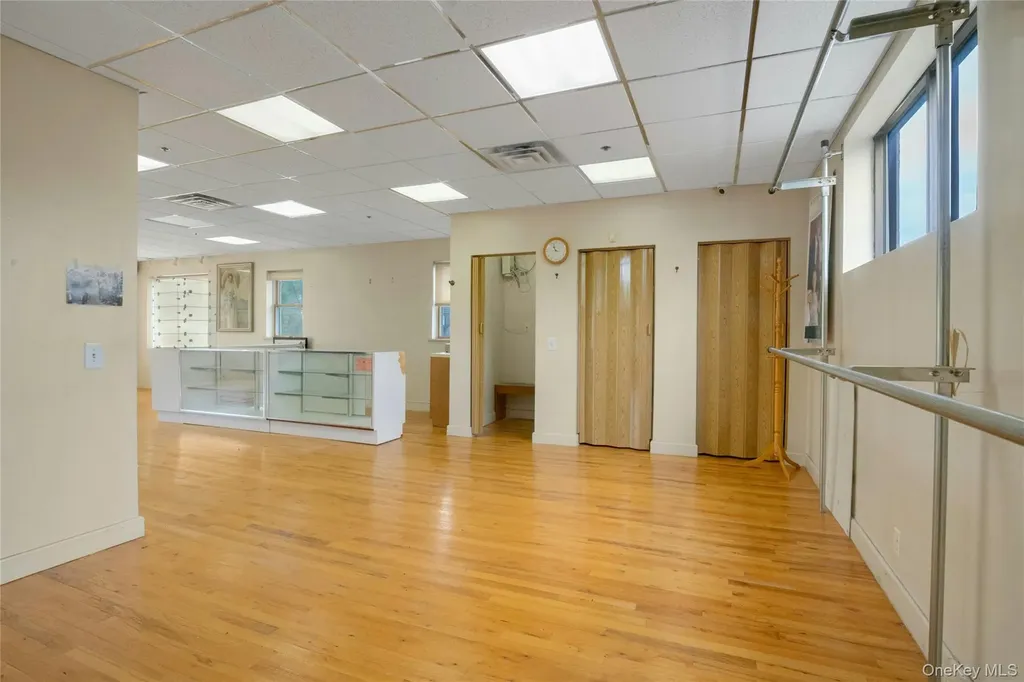 113 - 115 E Main Street Elmsford NY 10523