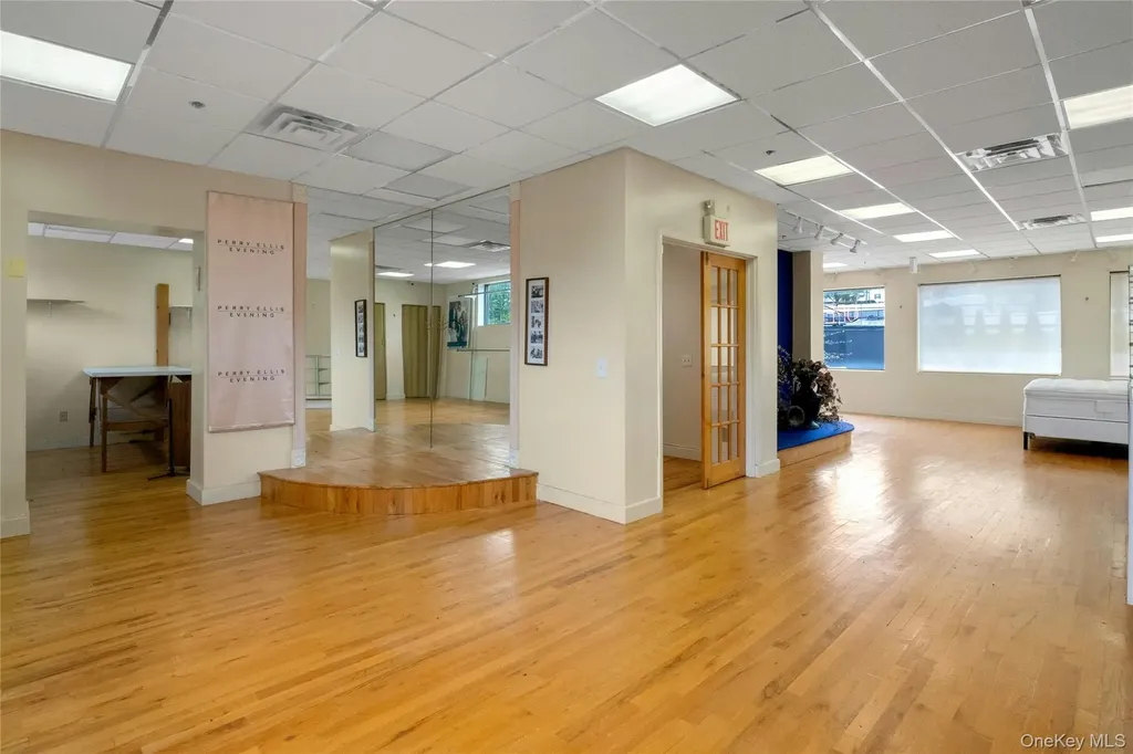 113 - 115 E Main Street Elmsford NY 10523