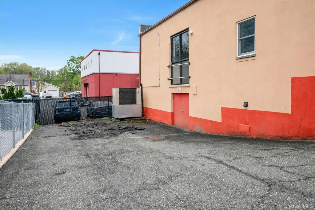 113 - 115 E Main Street Elmsford NY 10523