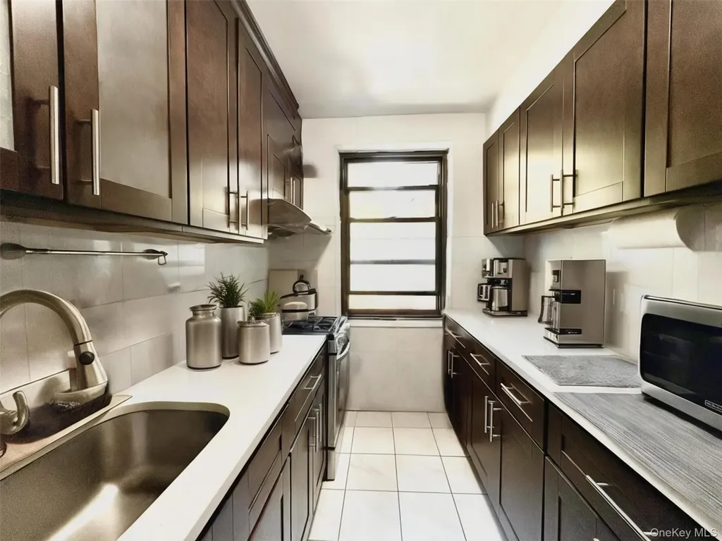 140-14 28th Road Flushing NY 11354
