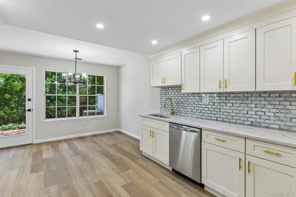 289 Glen Drive Ridge NY 11961