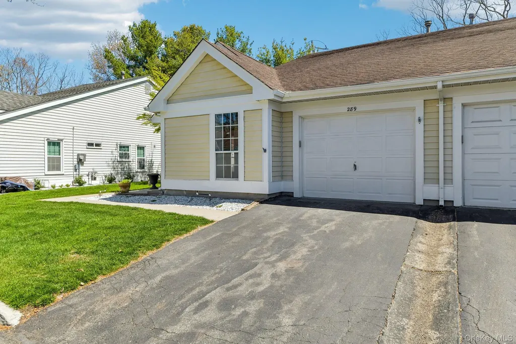 289 Glen Drive Ridge NY 11961