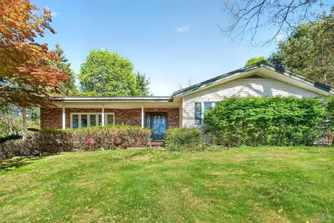 18 Patti Place Hopewell Junction NY 12533
