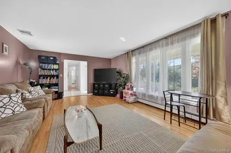 18 Patti Place Hopewell Junction NY 12533