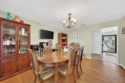 18 Patti Place Hopewell Junction NY 12533