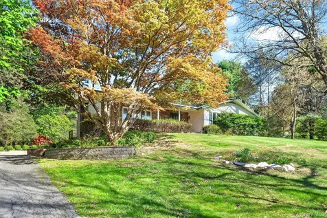 18 Patti Place Hopewell Junction NY 12533