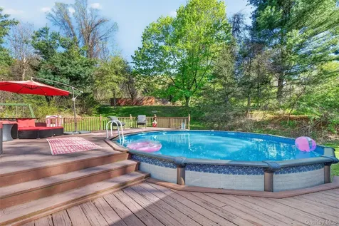 18 Patti Place Hopewell Junction NY 12533