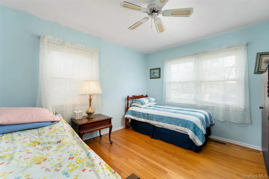 4 Hampton Harbor Lane Hampton Bays NY 11946