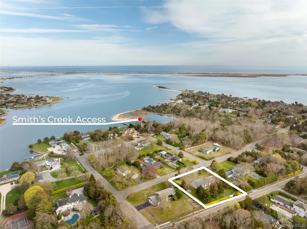 4 Hampton Harbor Lane Hampton Bays NY 11946