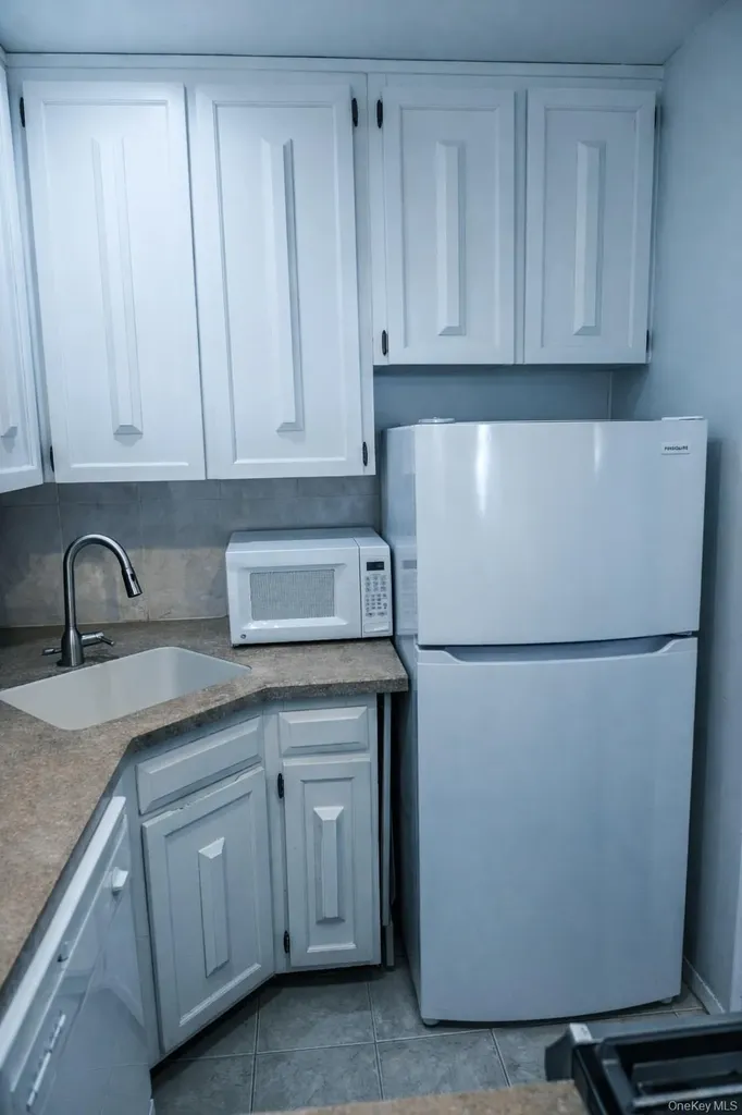 650 Shore Road Long Beach NY 11561