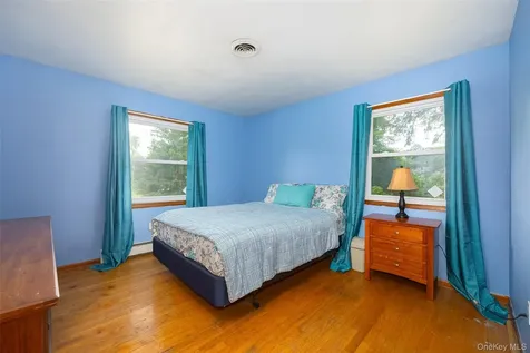2 Lawrence Road Hyde Park NY 12538