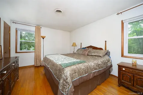 2 Lawrence Road Hyde Park NY 12538