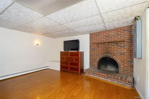 2 Lawrence Road Hyde Park NY 12538