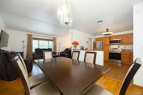 2 Lawrence Road Hyde Park NY 12538