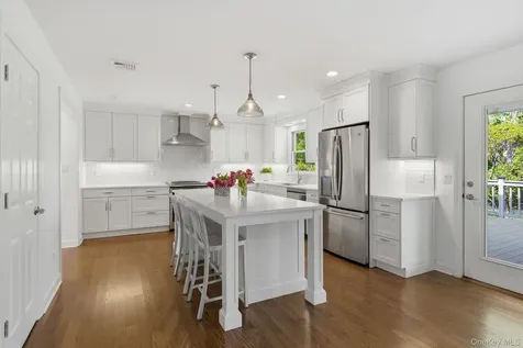 1 Seawanhaka Place Oyster Bay NY 11771