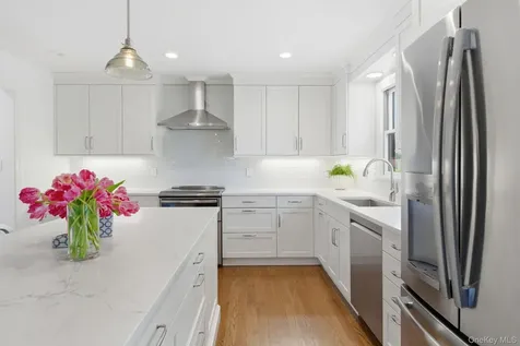 1 Seawanhaka Place Oyster Bay NY 11771