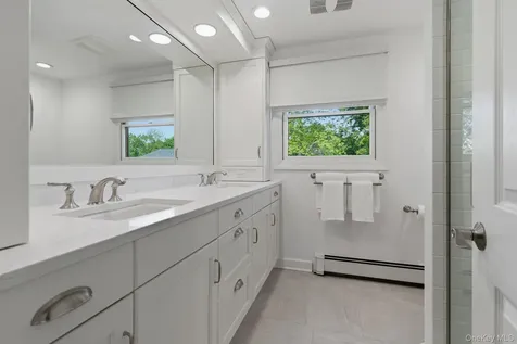 1 Seawanhaka Place Oyster Bay NY 11771