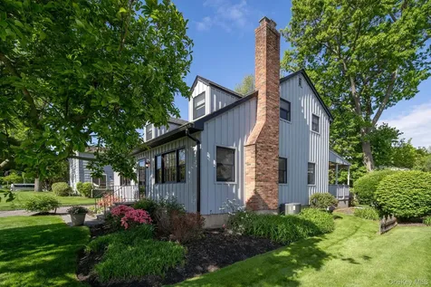 1 Seawanhaka Place Oyster Bay NY 11771