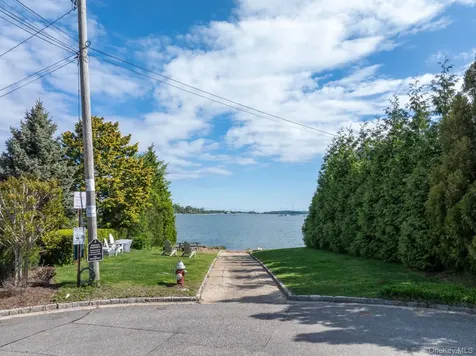 1 Seawanhaka Place Oyster Bay NY 11771