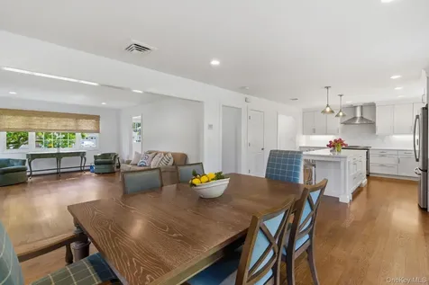 1 Seawanhaka Place Oyster Bay NY 11771
