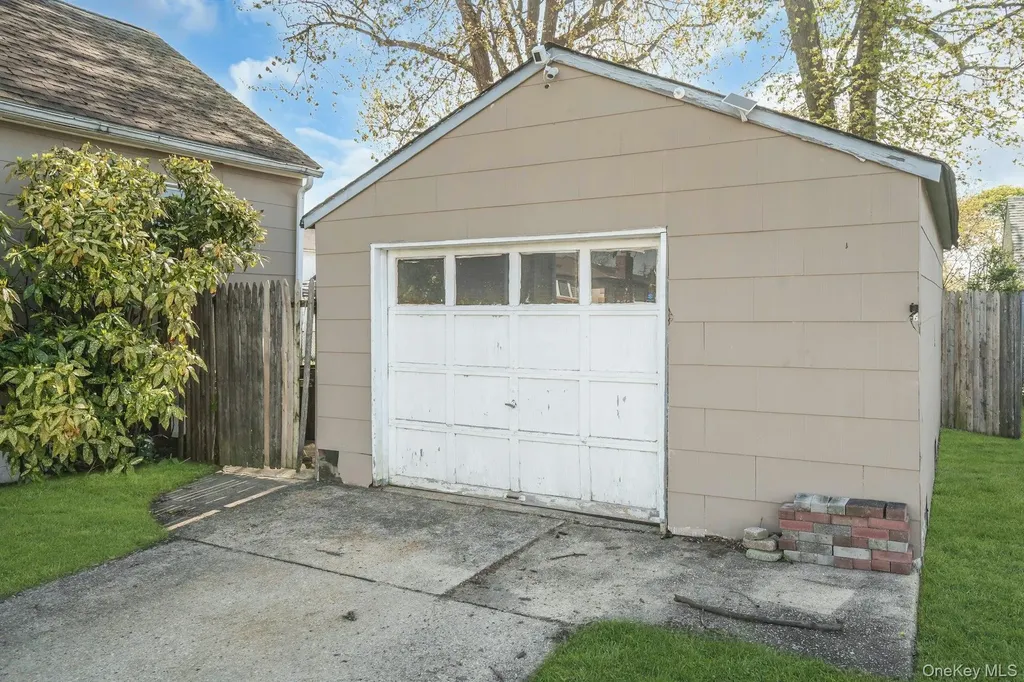 111 S 4th Street Lindenhurst NY 11757