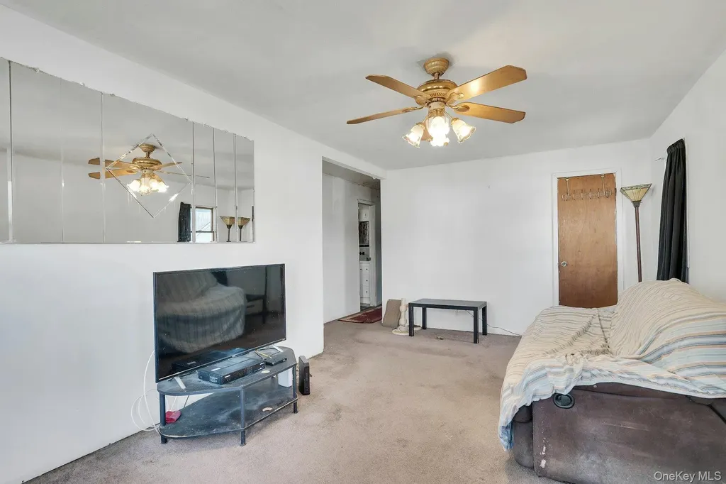 111 S 4th Street Lindenhurst NY 11757
