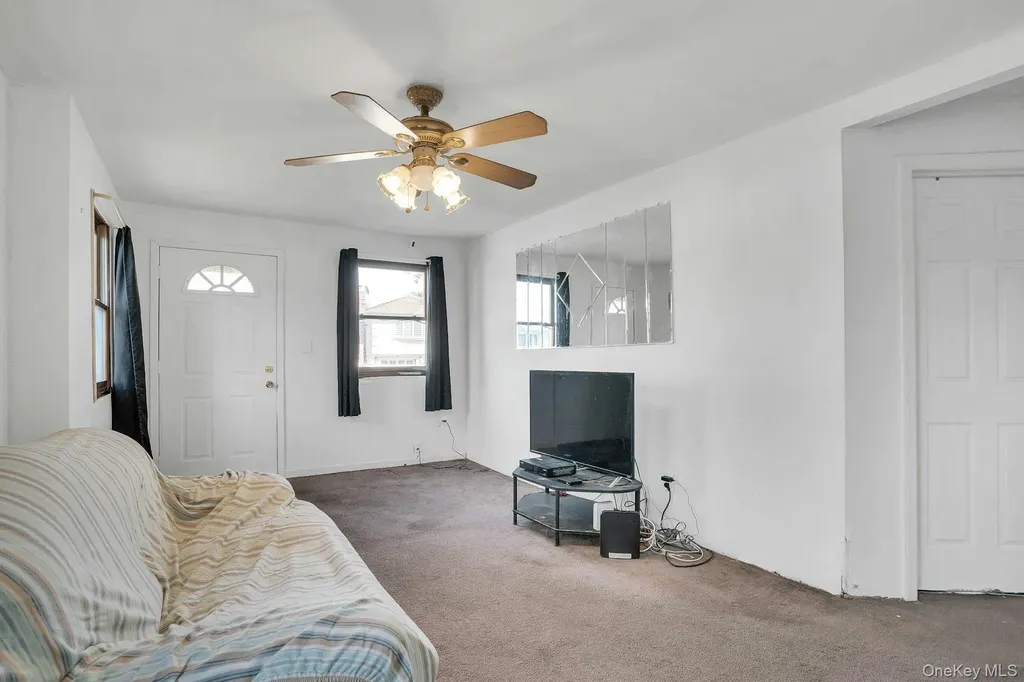 111 S 4th Street Lindenhurst NY 11757