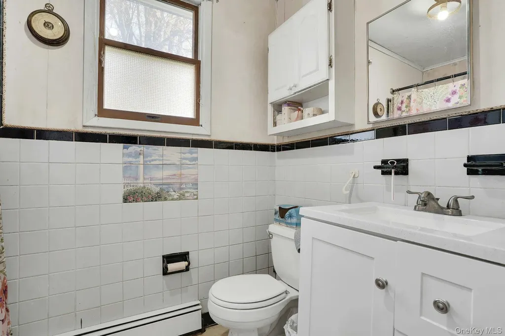 111 S 4th Street Lindenhurst NY 11757
