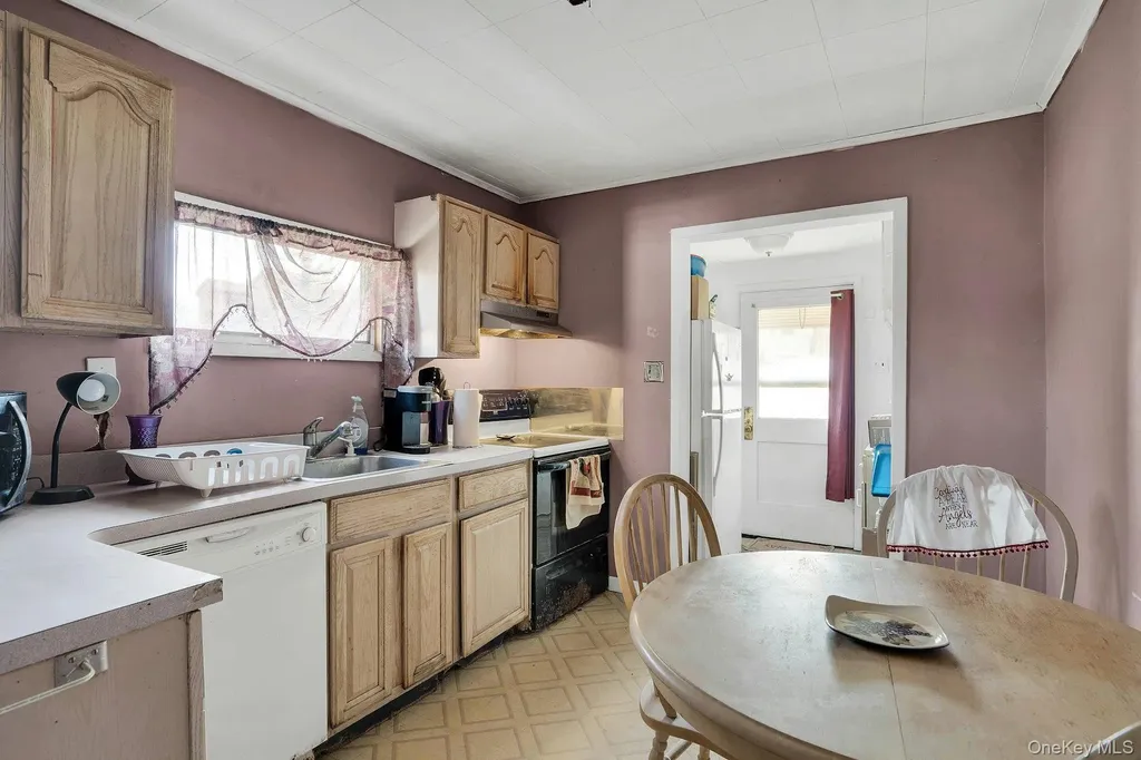 111 S 4th Street Lindenhurst NY 11757