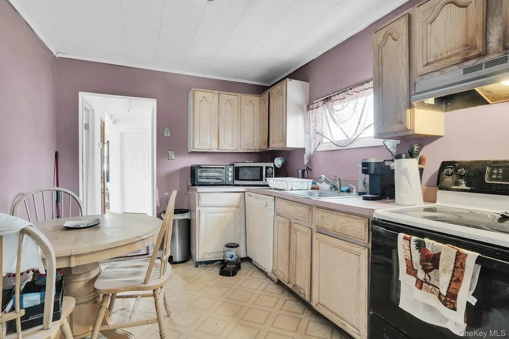 111 S 4th Street Lindenhurst NY 11757