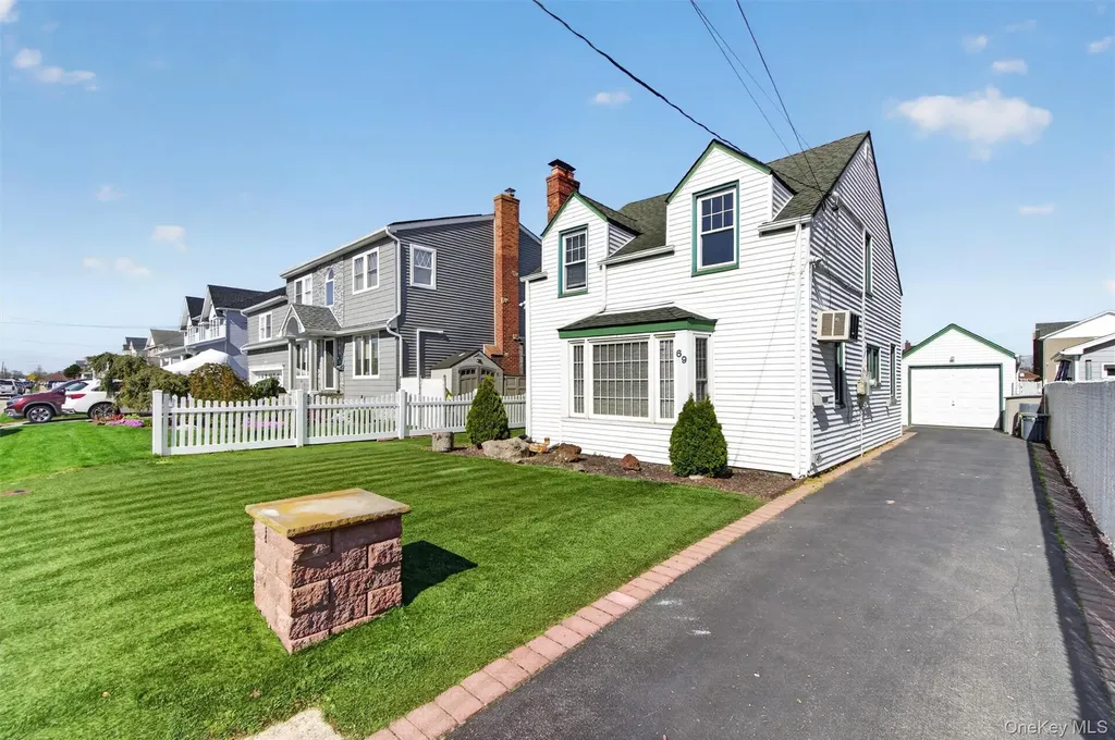 69 Forest Avenue Massapequa NY 11758