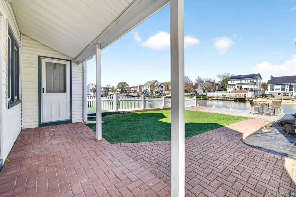 69 Forest Avenue Massapequa NY 11758