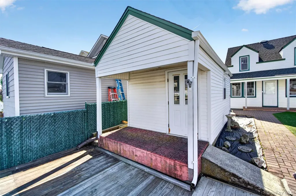 69 Forest Avenue Massapequa NY 11758